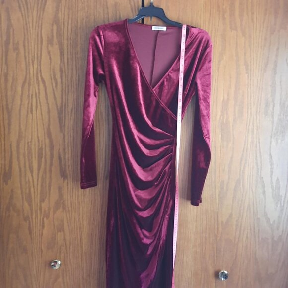 NEW! Dirass Hide Tummy Ruched Bodycon Dress Cocktail Burgundy Velvet Bodycon SzS - Picture 2 of 8